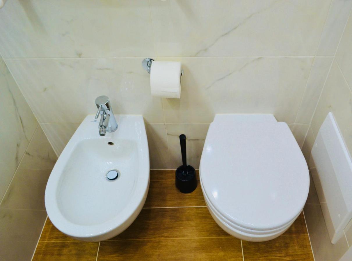 Toledo Penthouse Apartment Napoli Bagian luar foto